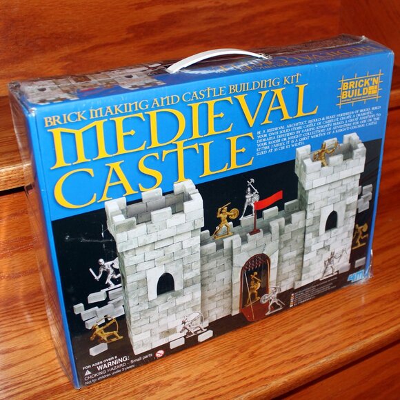3/$118❤️torn plastic Medieval Castle Brick Making & Castle Building Kit - Picture 4 of 13